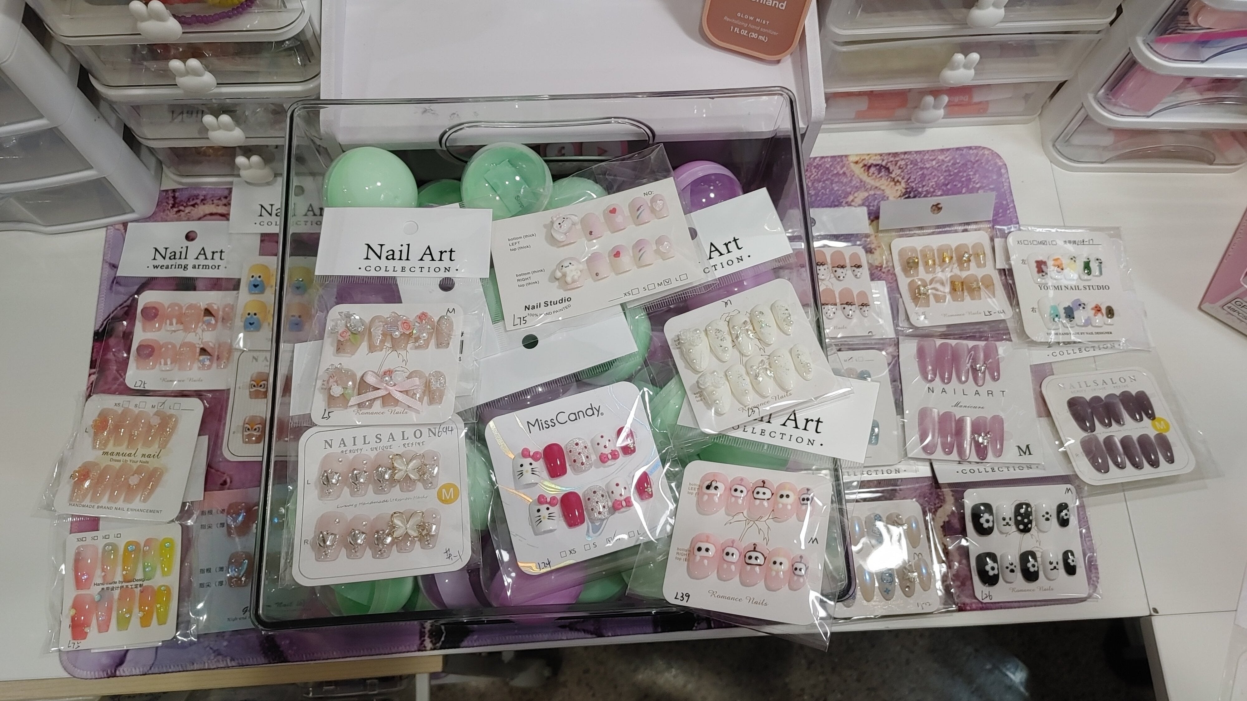 Packing Gisselle's First Order of beautiful Press-on Nails!!