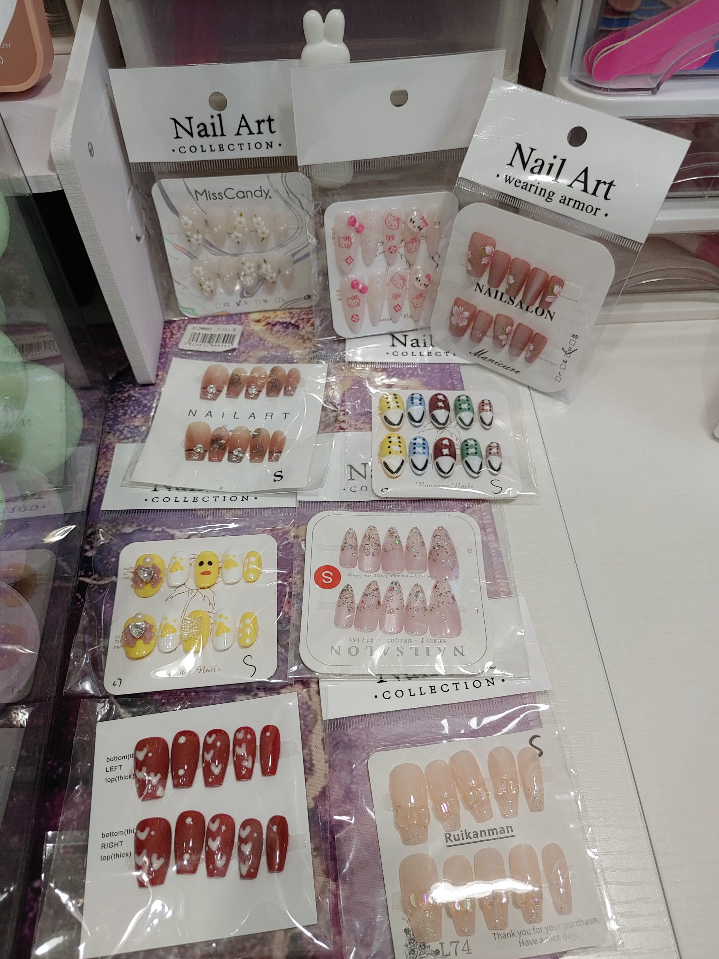 Mystery Surprise Balls!!! diynails4u.com