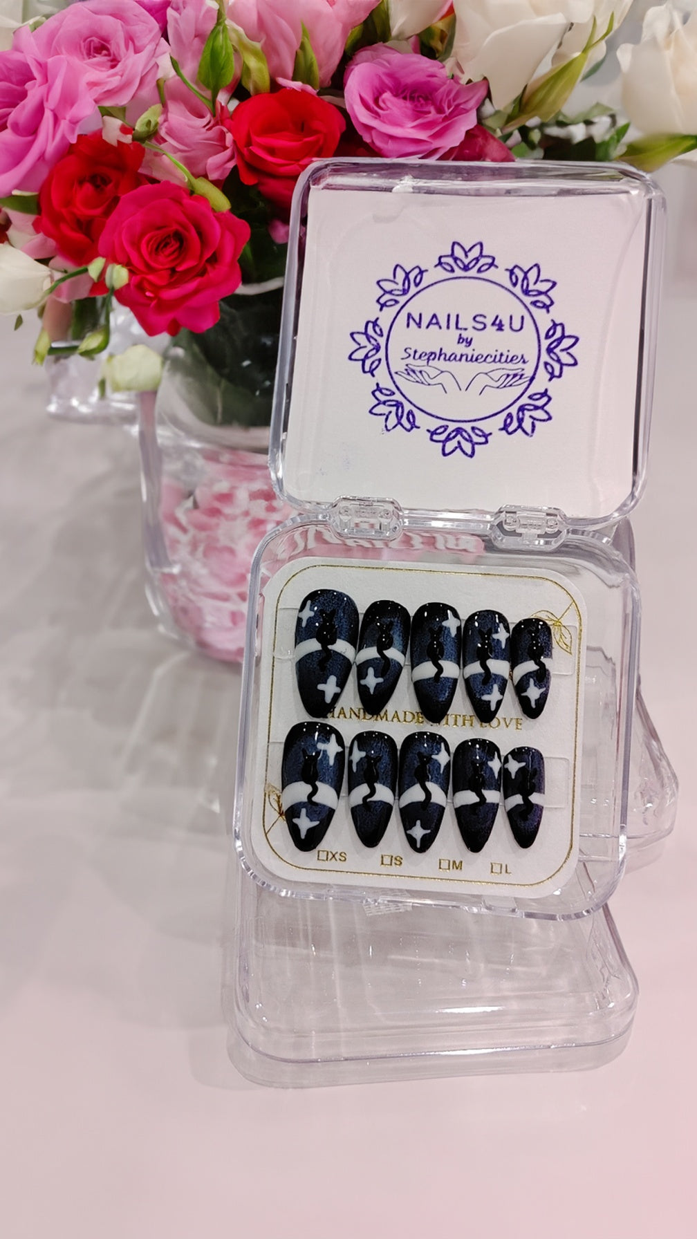 Enhance your natural beauty with the Moonlight Feline Press-on Nails. These whimsical nails are the perfect accessory for any occasion. Easy to apply and these press-on nails will add a touch of elegance and sophistication to your look.